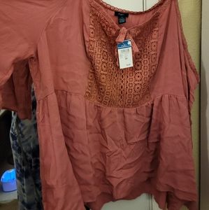 Rue21 cold shoulder shirt size 3x